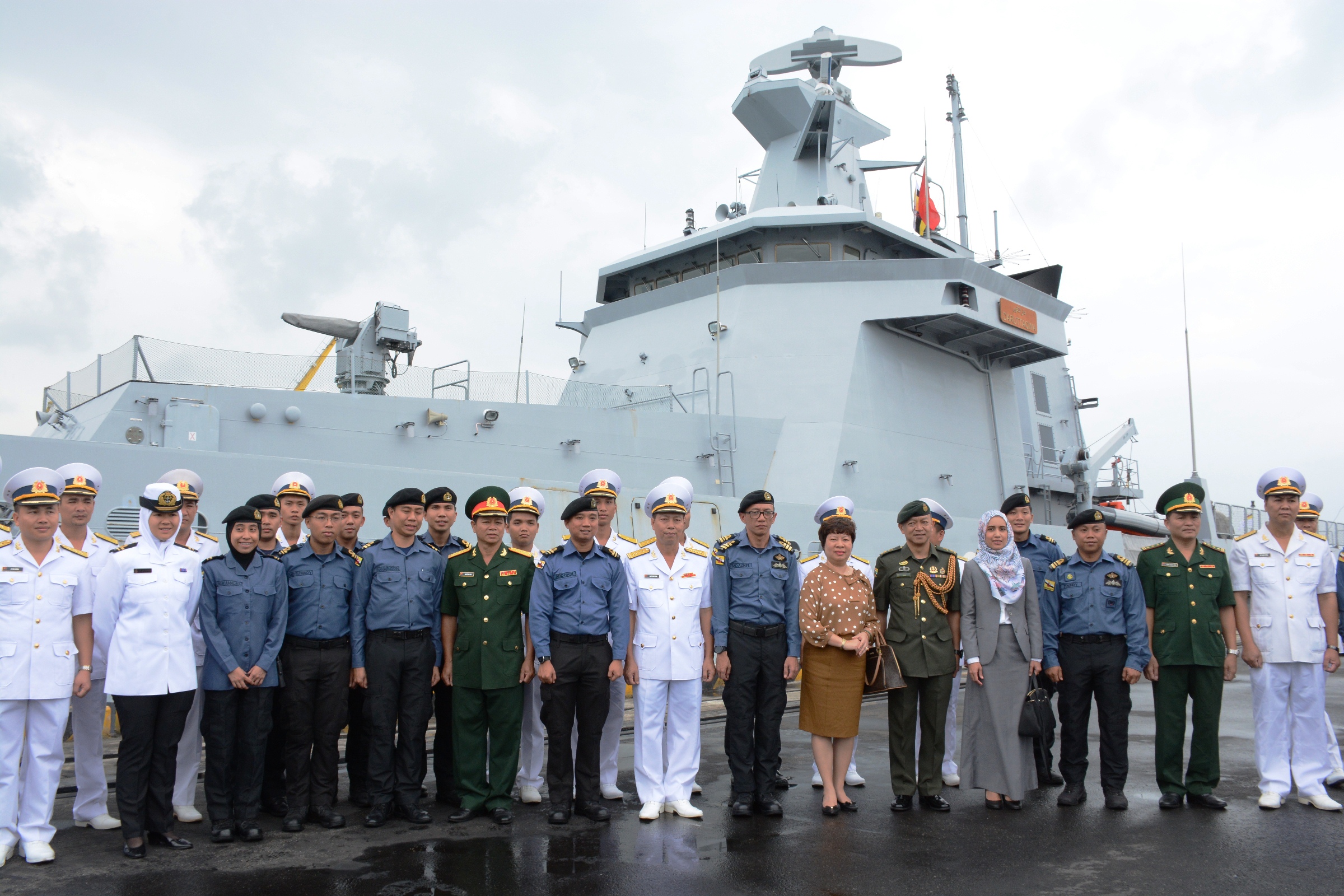 Tàu Hải quân Brunei thăm TP Đà Nẵng